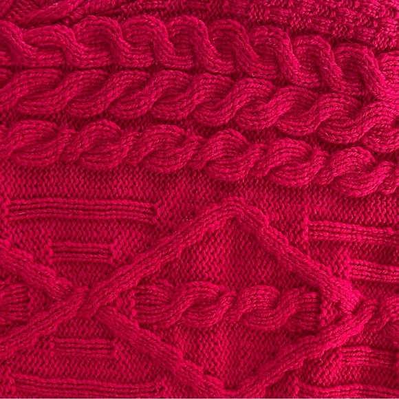 Aran Crafts Ireland Cable Knit Turtleneck Size S Merino Wool Ruby Red - Picture 8 of 9